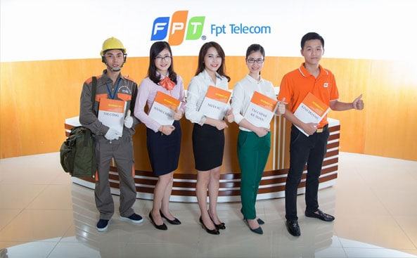 Tại văn phòng FPT Thái Nguyên - khách hàng được phục vụ từ 7h30-18h tất cả các ngày Tại văn phòng FPT Thái Nguyên - khách hàng được phục vụ từ 7h30-18h tất cả các ngày