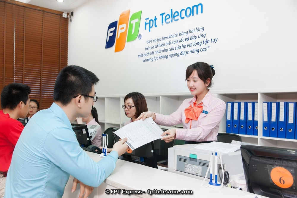 Liên hệ với fpttelecom để được hỗ trợ đăng ký trực tuyến cho mọi dịch vụ