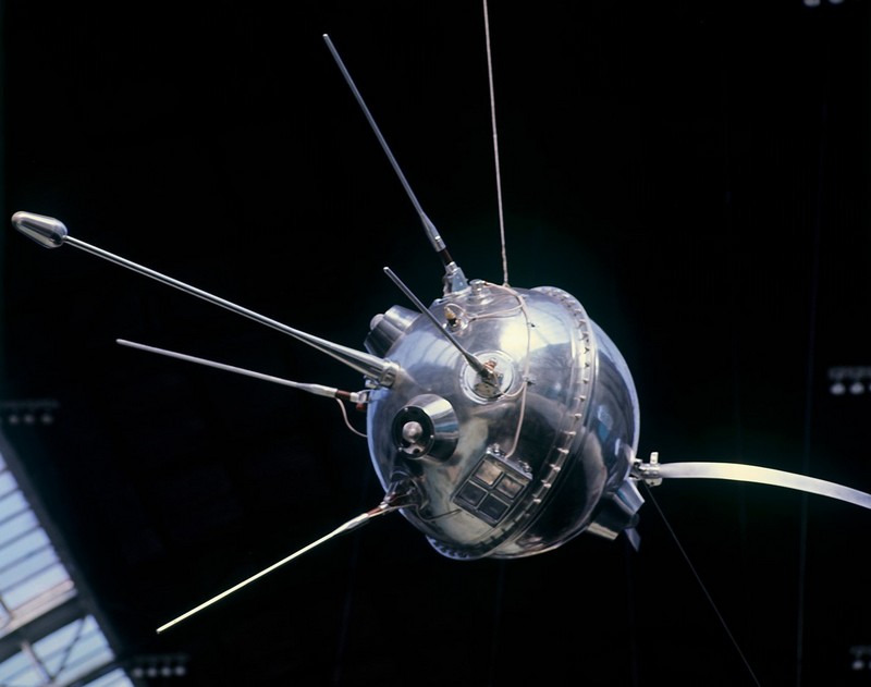 Tàu Luna-1 là tàu vũ trụ đầu tiên trên thế giới có khả năng vượt qua lực hấp dẫn của Trái đất