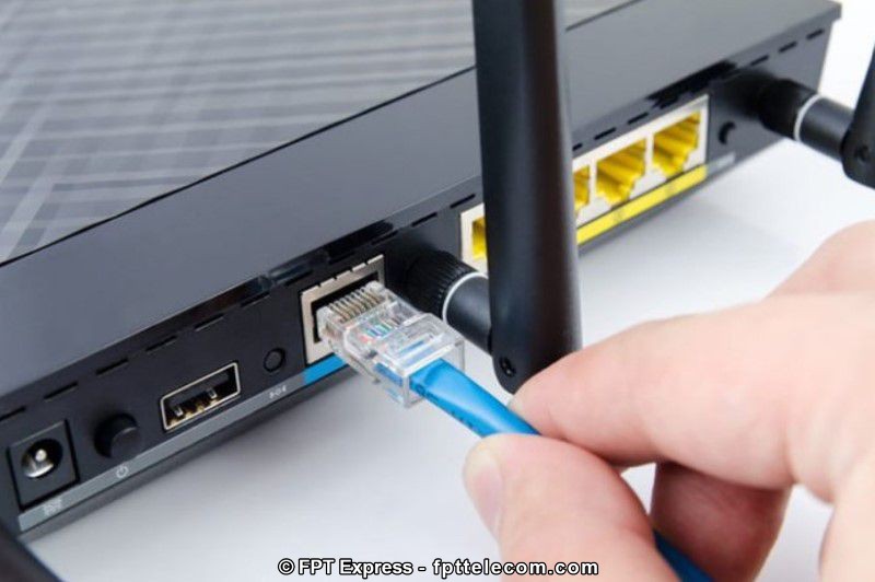 Cổng mạng LAN (RJ45) cho phép các thiết bị truy cập internet có dây khi kết nối với modem wifi thông qua dây mạng