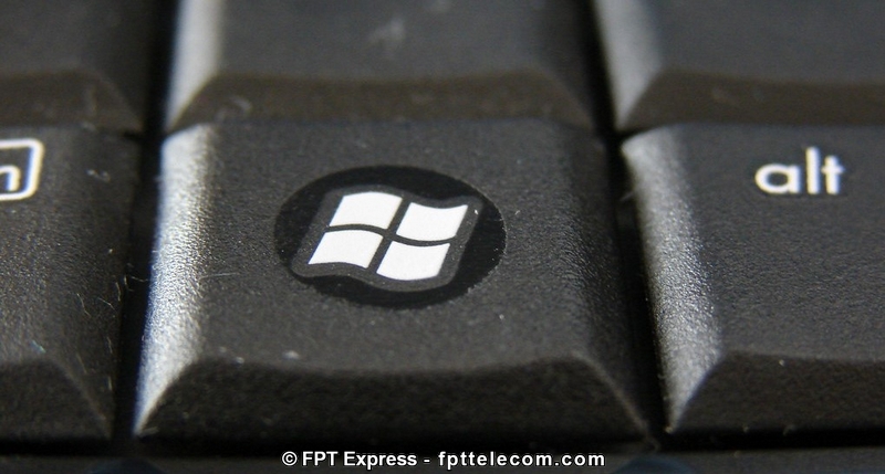 Cách tắt laptop bằng bàn phím trên Win 7 bước đầu là nhấn vào phím Windows