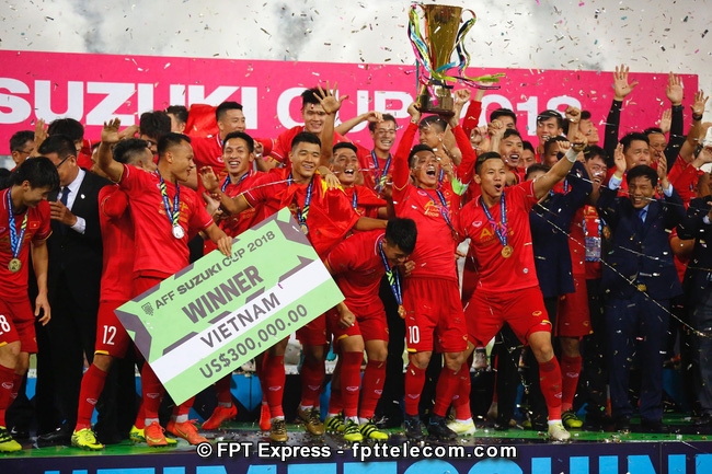 Năm 2018, Việt Nam vô địch AFF Cup, đây là lần thứ 2 tuyển nhà đăng quang sau hơn chục mùa chinh chiến