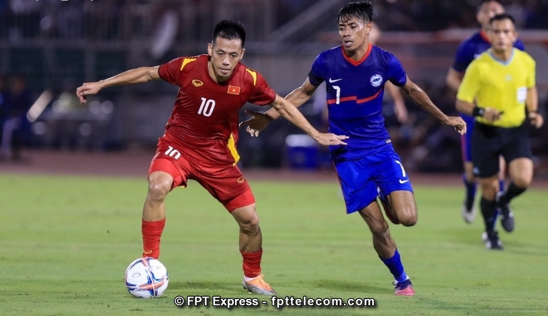 Trong trận đá giao hữu hồi tháng 9 trên SVĐ Thống Nhất Việt Nam thắng Singapore với tỉ số 4-0