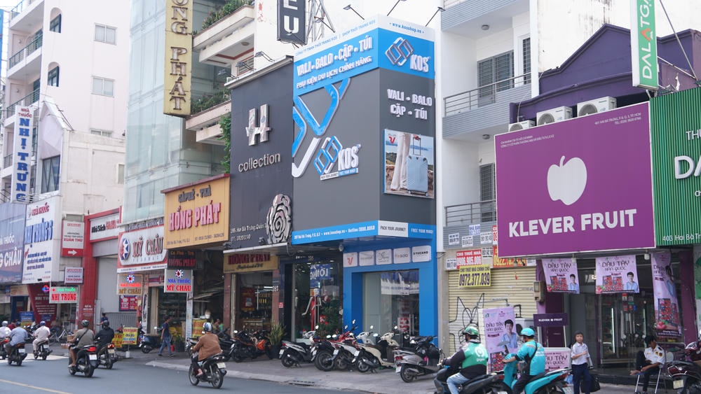 Ảnh: KOS Shop trên đường Hai Bà Trưng, TP. HCM